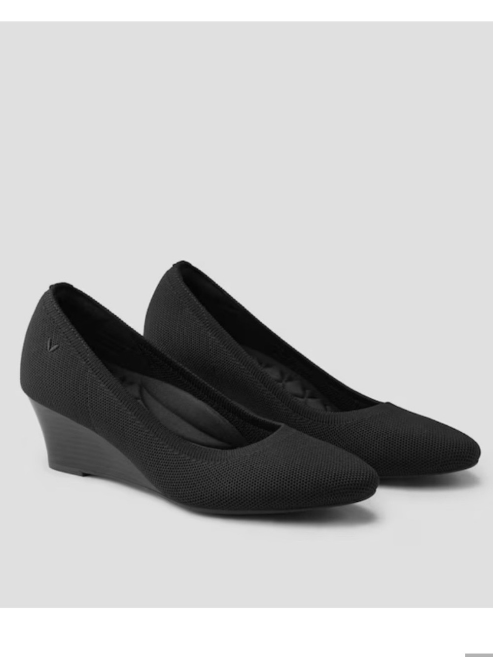 Vivaia Tamia Pro Wedge Heels Black Almond Toe Womens Size 36 New Without Tags